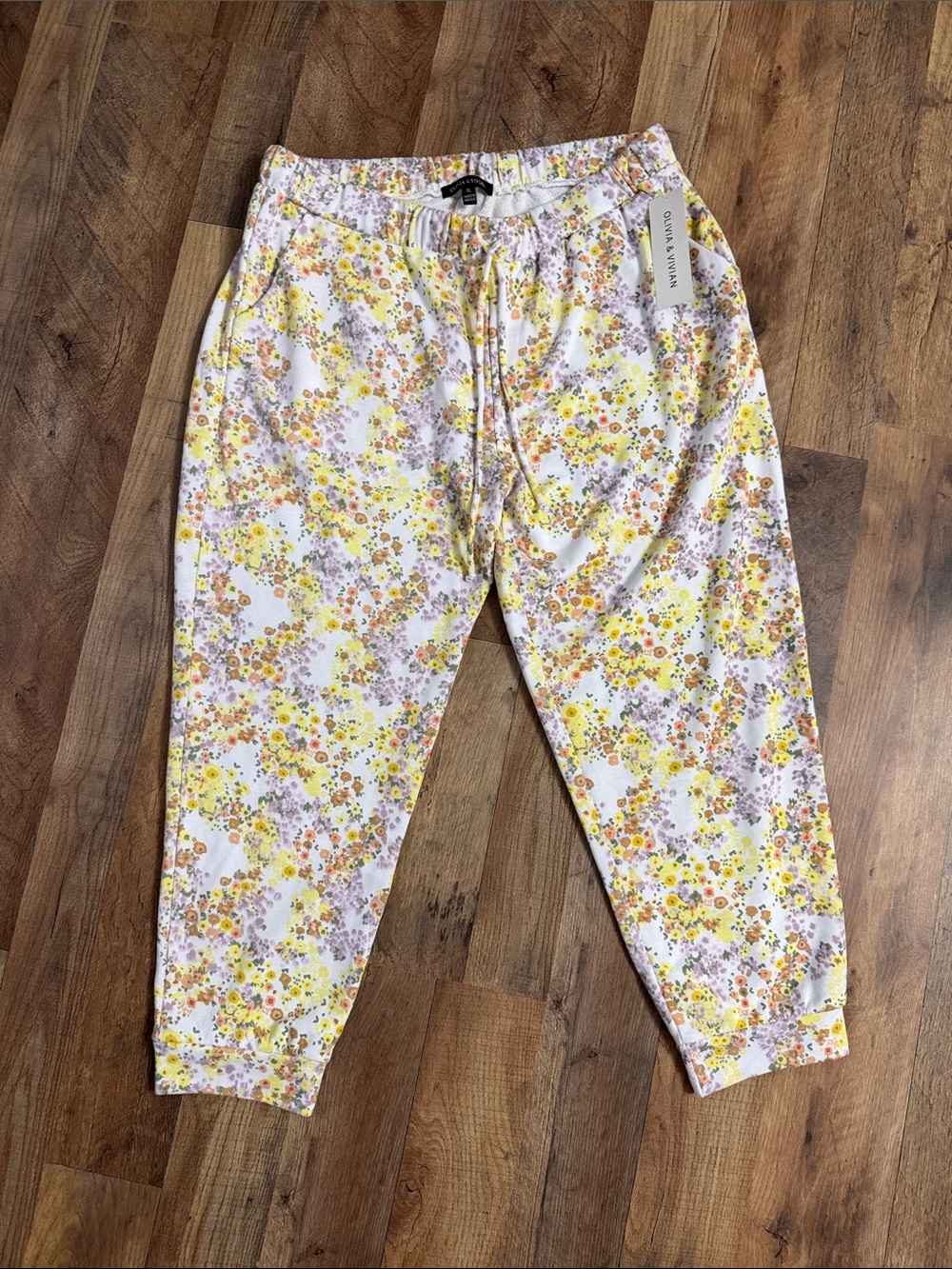 NWT Olivia &  Vivian yellow /white Floral Drawstring Pants - Sz XL